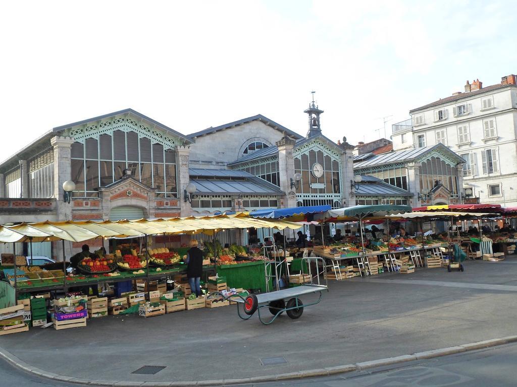 Les Halles 3 ลาโรแชล ภายนอก รูปภาพ